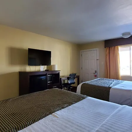 Ramada By Wyndham Flagstaff East-2